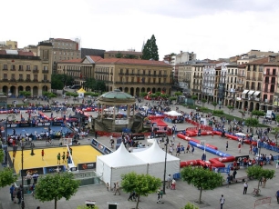 Pamplona se vuelca con el Street Basket